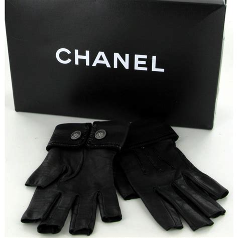 mitaine cuir chanel|Chanel .